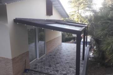 Pergotenda Millenium Celeb Corradi a tre guide