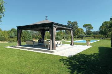 Gazebo malatesta con arredi Point 1920